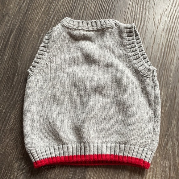 4/$20 Boys Gymboree Knit Sweater Vest Sz 0-3 mths - Picture 3 of 3
